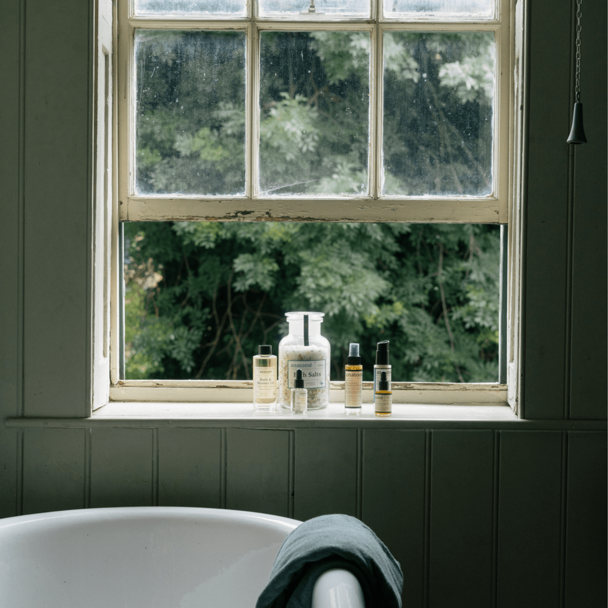 Calming Bath & Shower Oil with Roman Chamomile – Sleep & Stress Relief