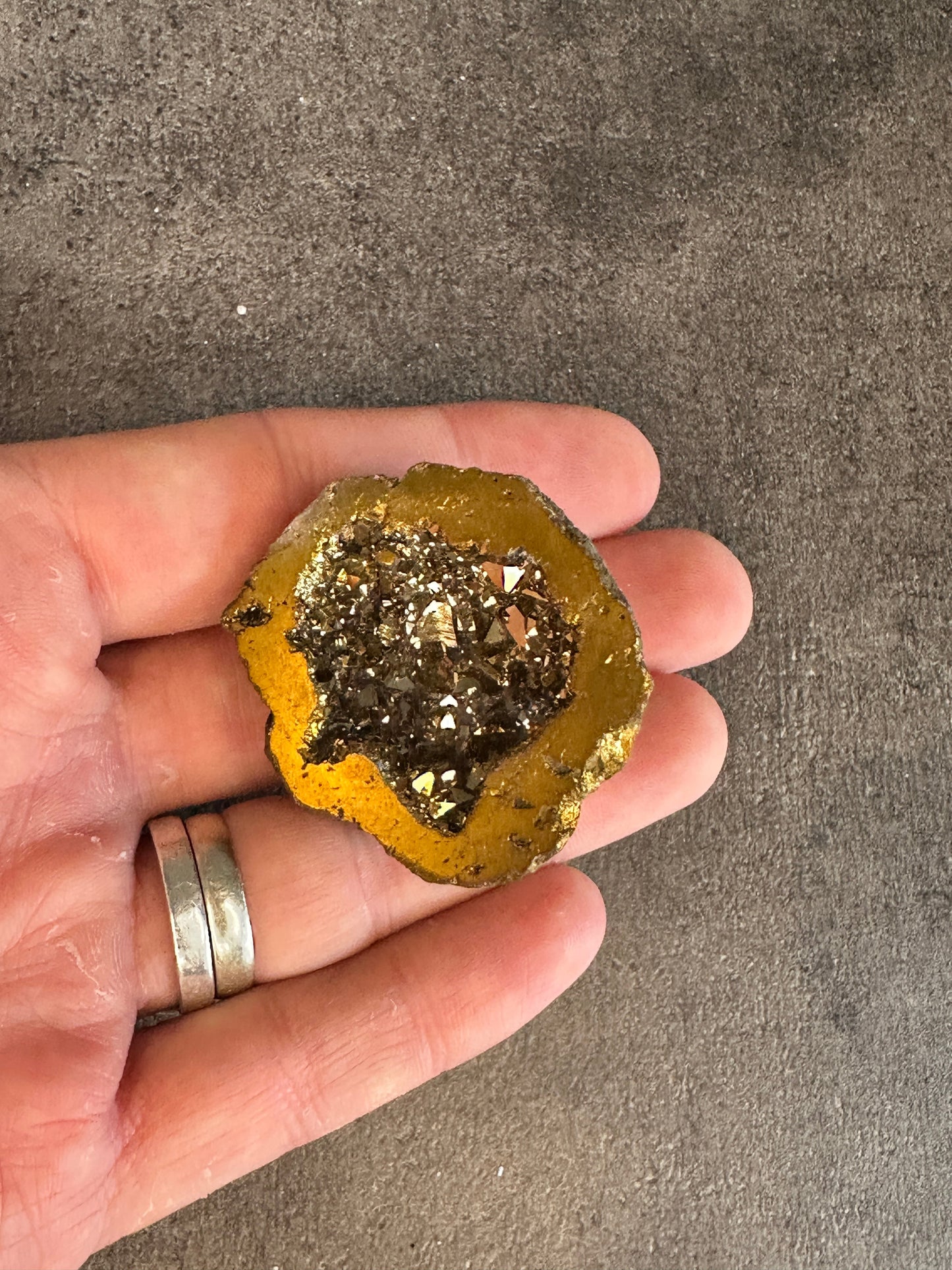 Gold aura quartz - Half geode