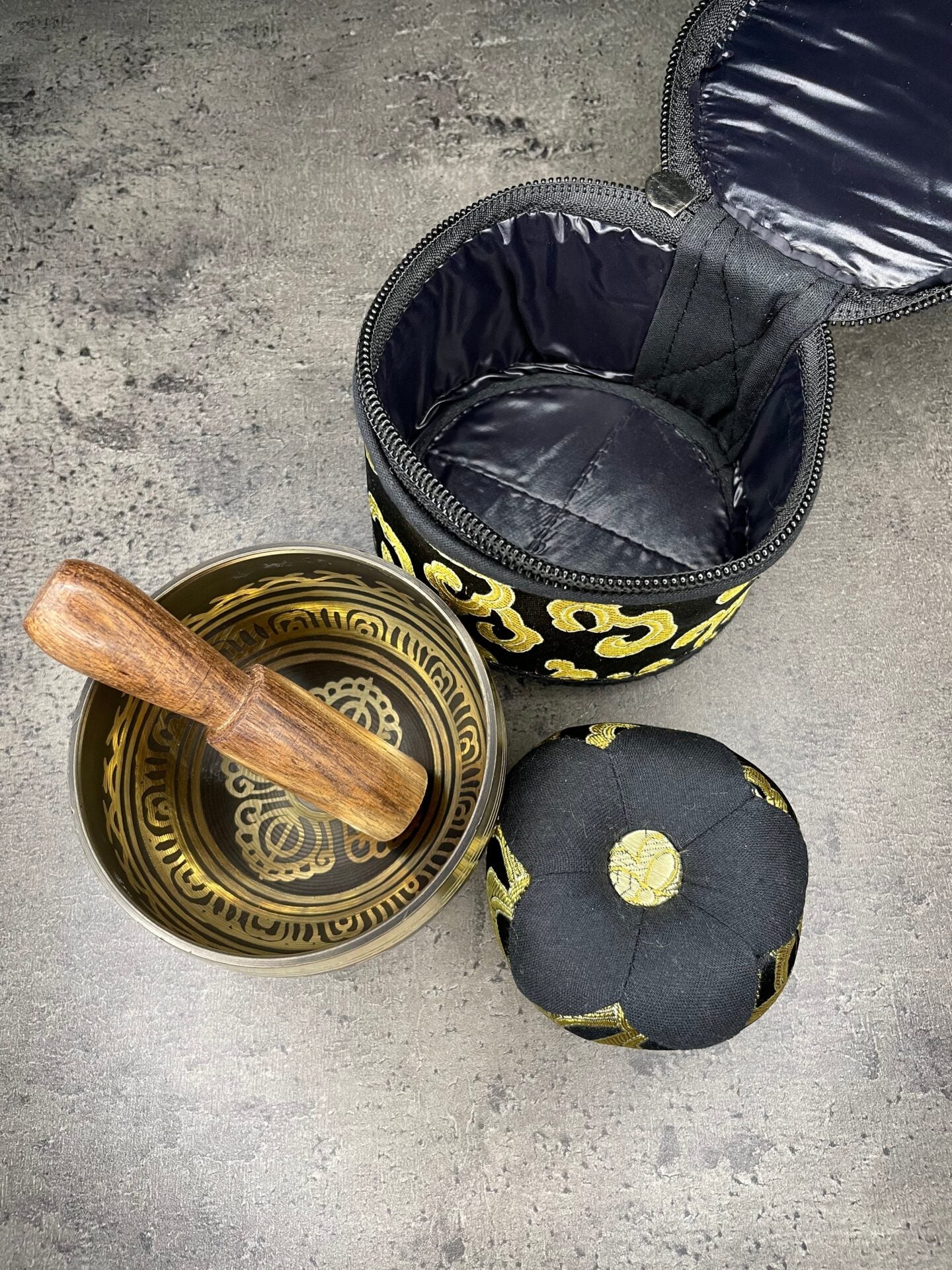 Tibetan singing bowl set