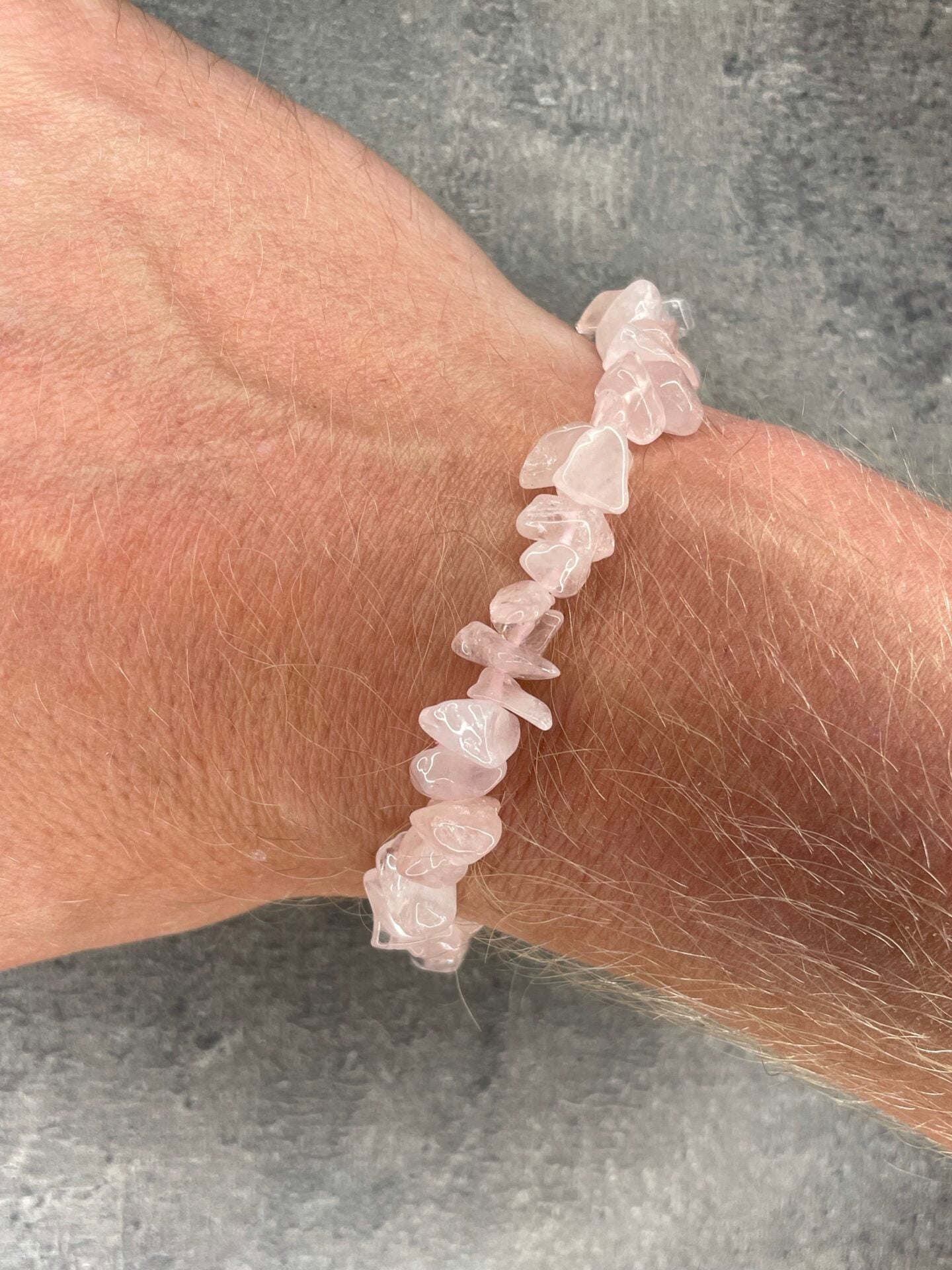 Rose quartz - Crystal chip bracelet