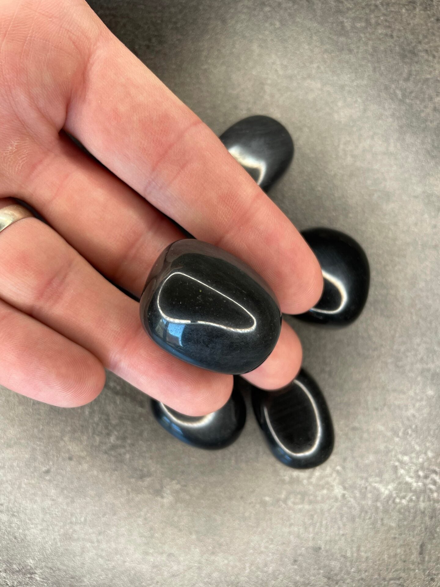 Black obsidian - Tumblestone