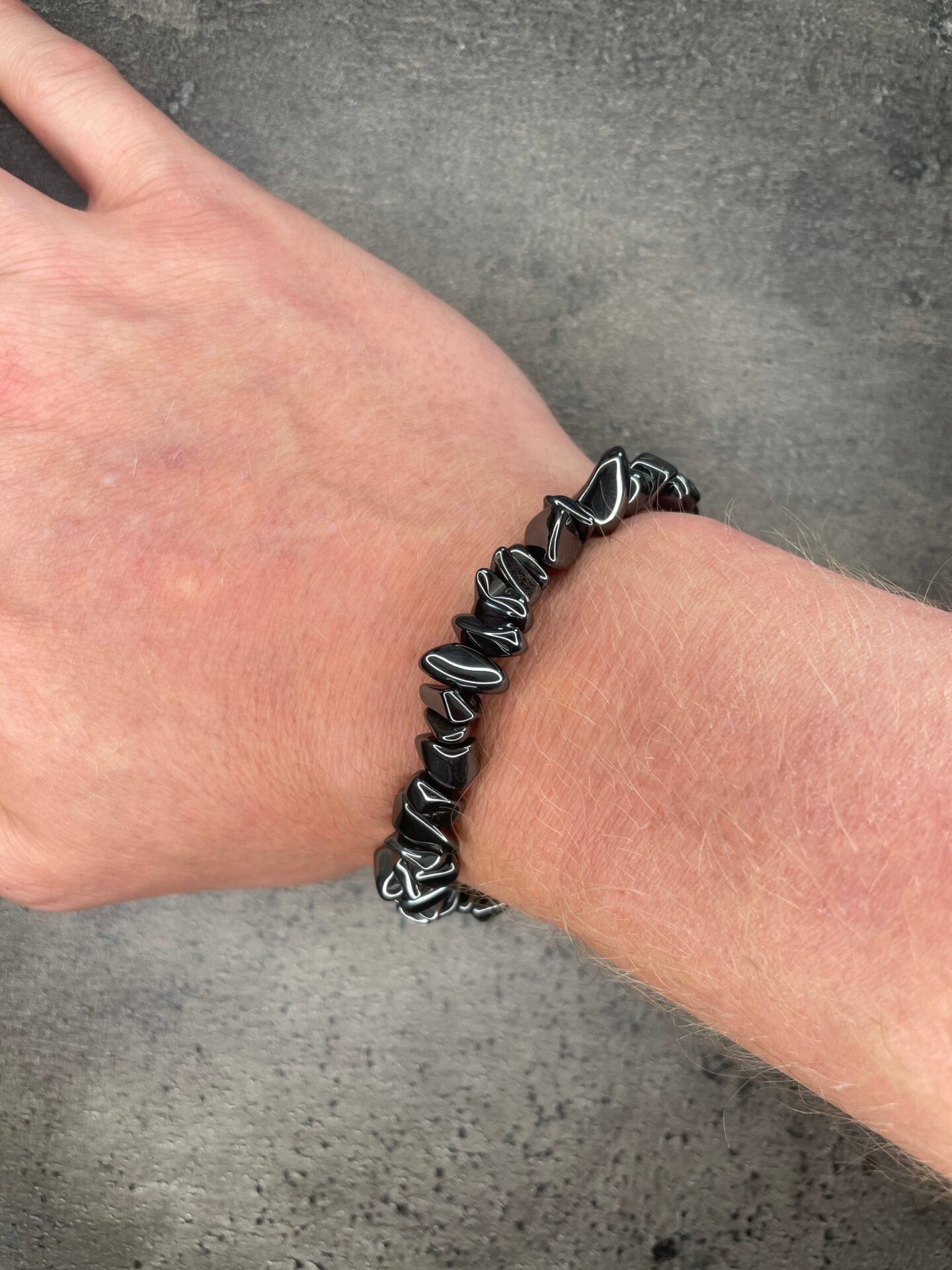 Hematite - Crystal chip bracelet