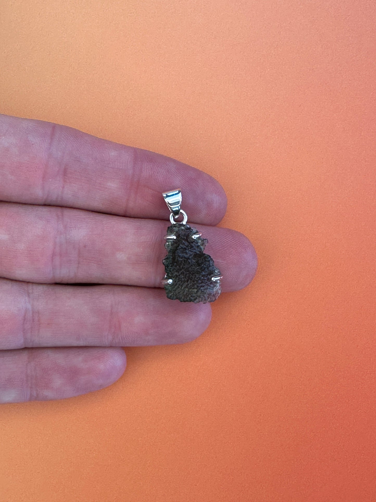 Moldavite - Necklace pendant - Rough