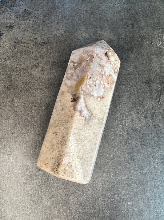 Pink amethyst - XL tower