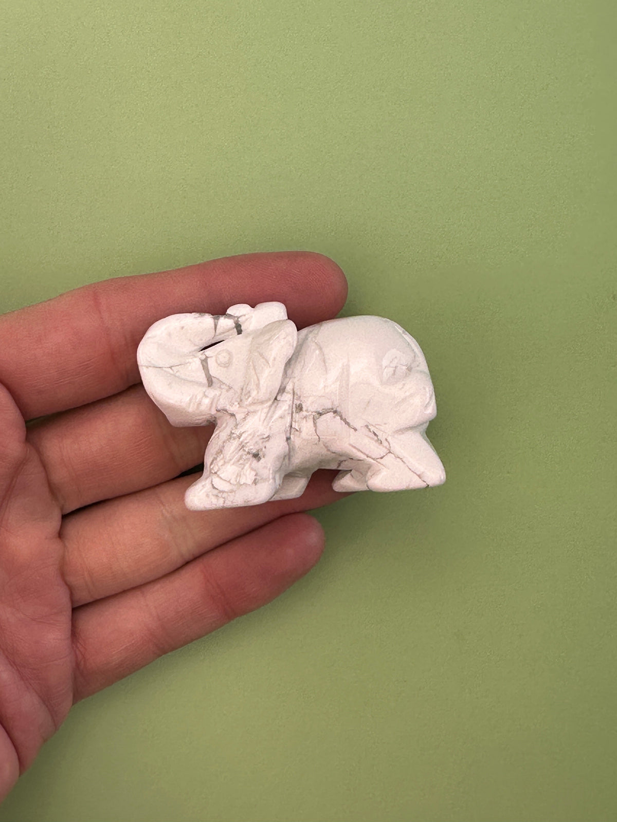 Howlite - Elephant