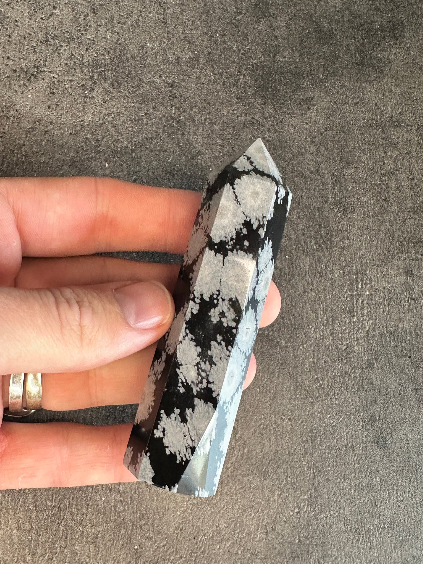 Snowflake obsidian - Tower