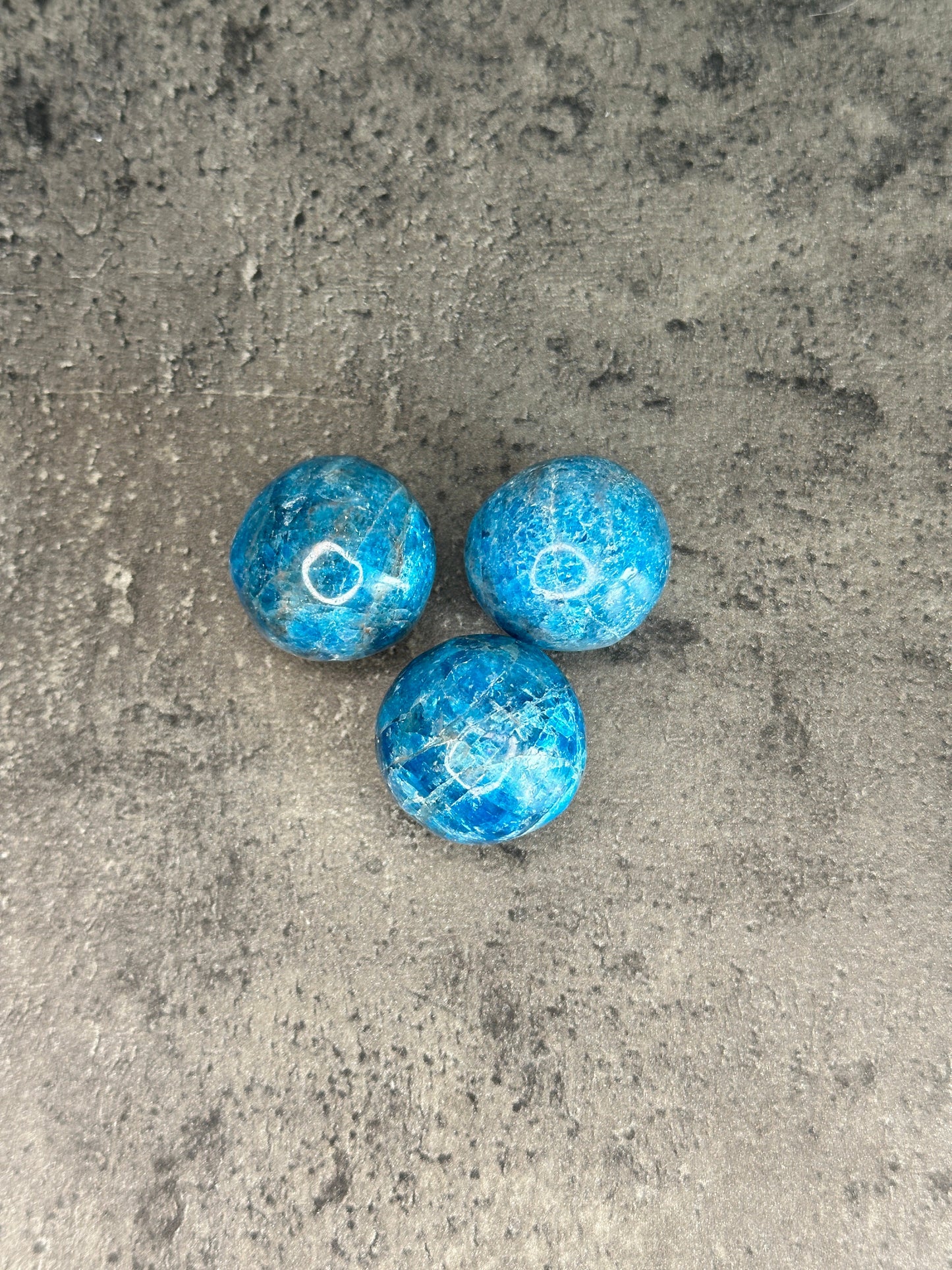 Apatite - Tumblestone (Blue)