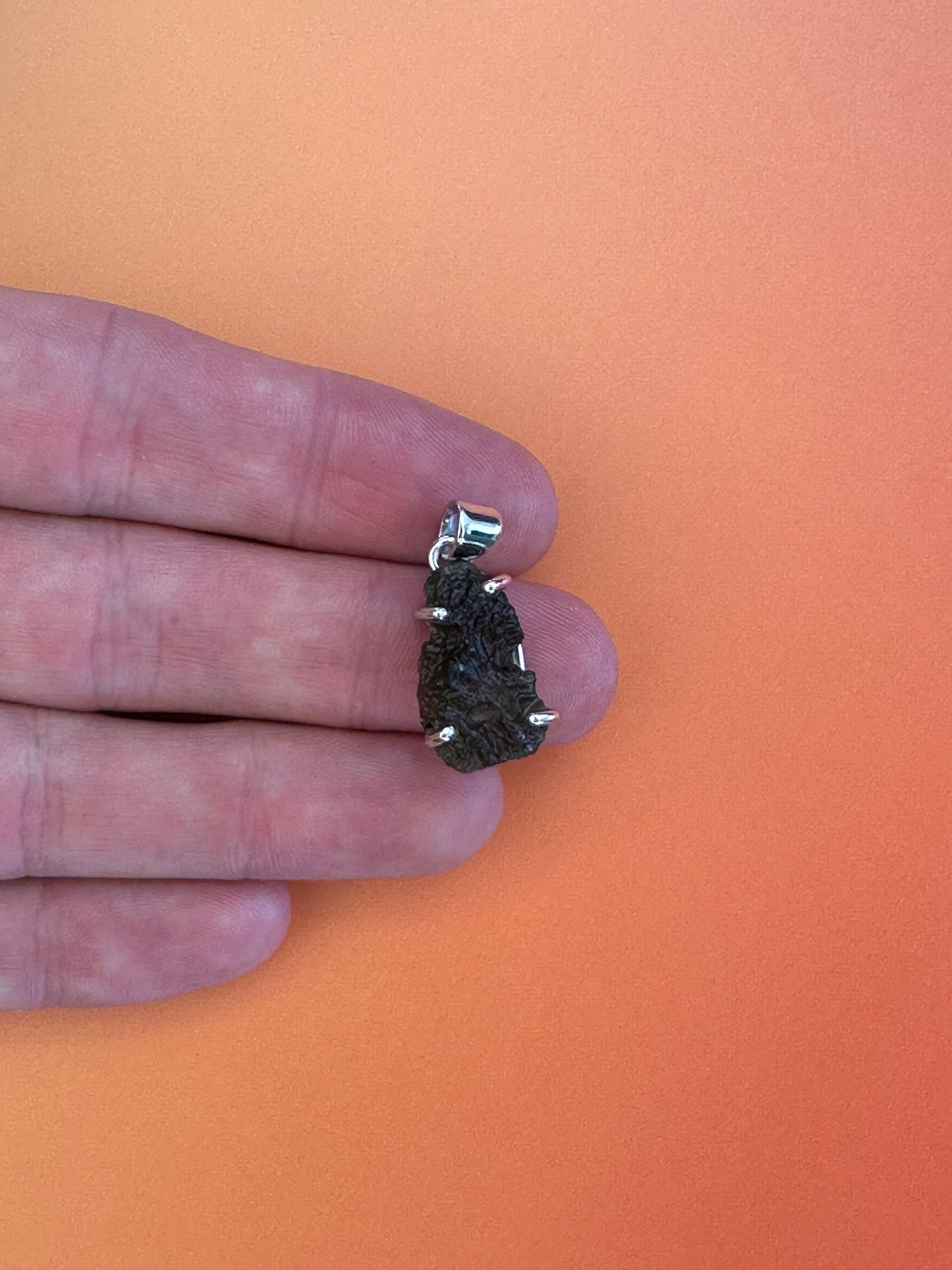 Moldavite - Necklace pendant - Rough