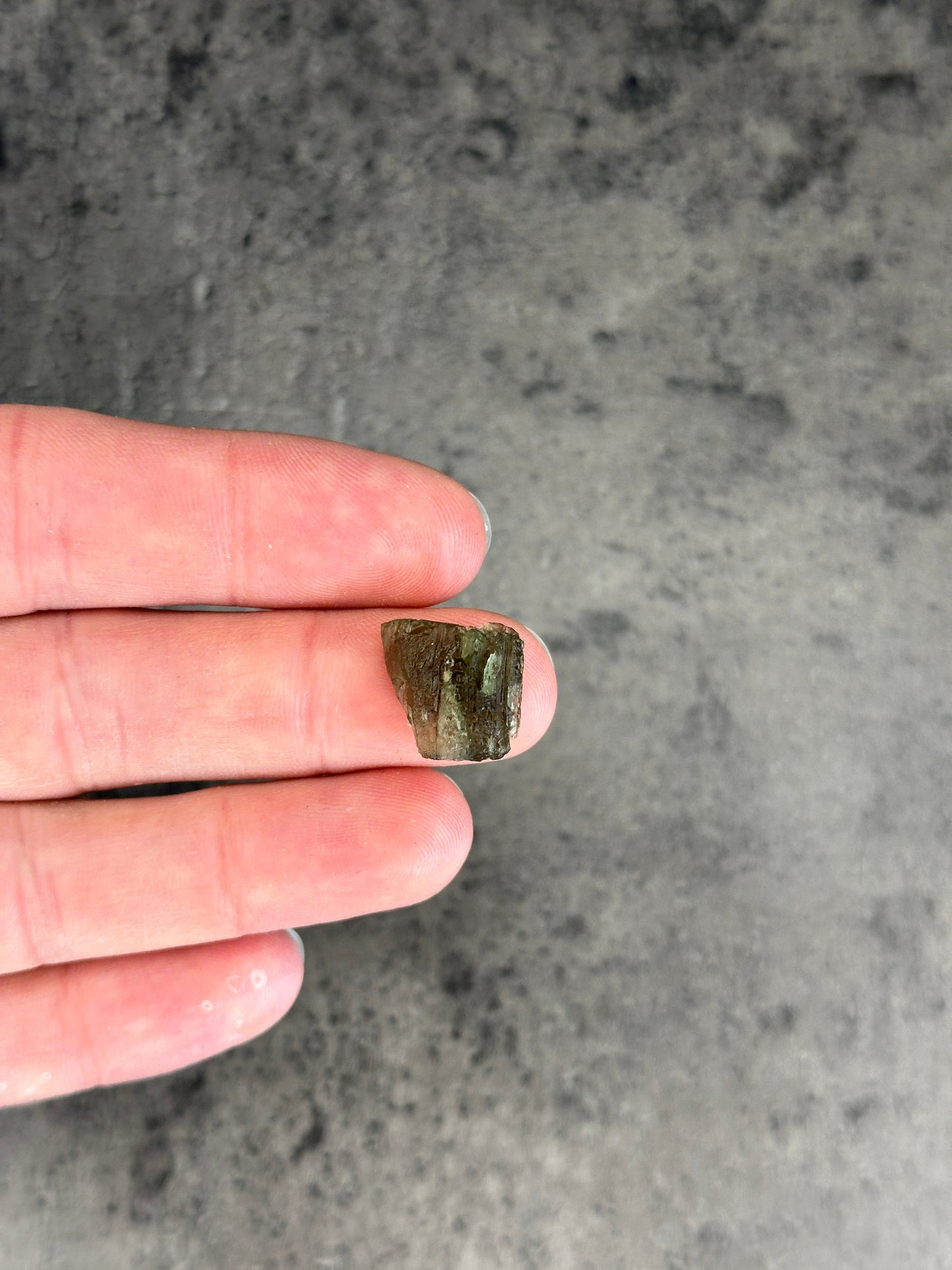 Moldavite - Rough/raw pieces