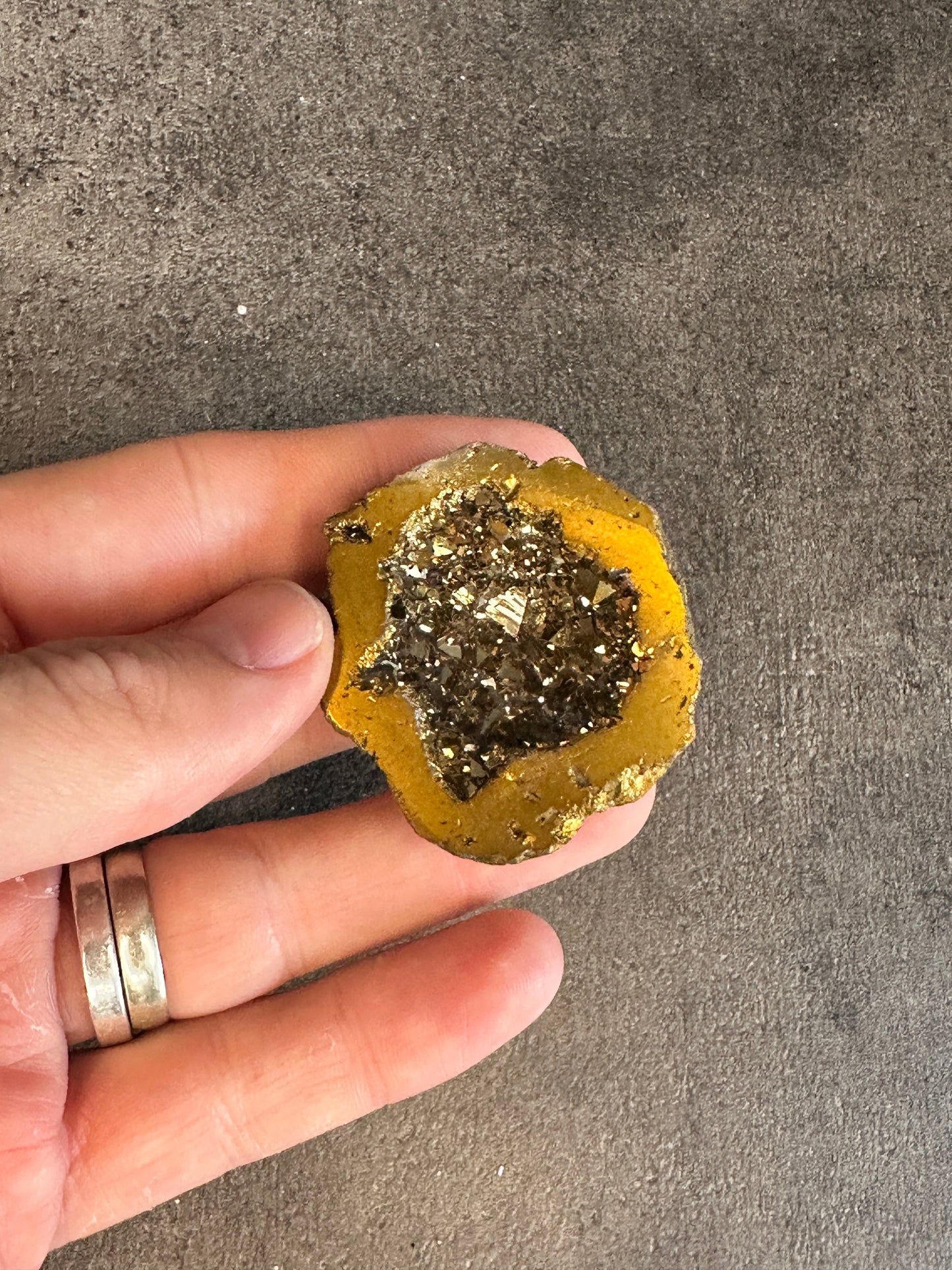 Gold aura quartz - Half geode