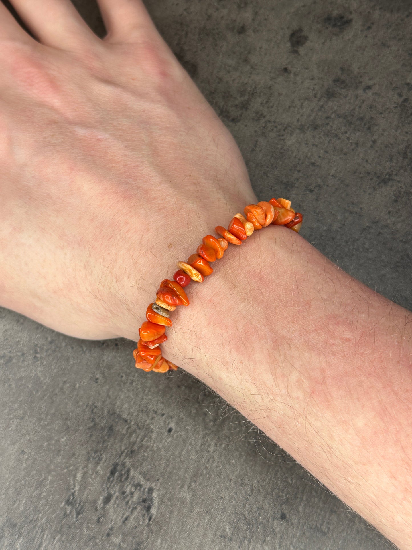 Coralite - Crystal chip bracelet