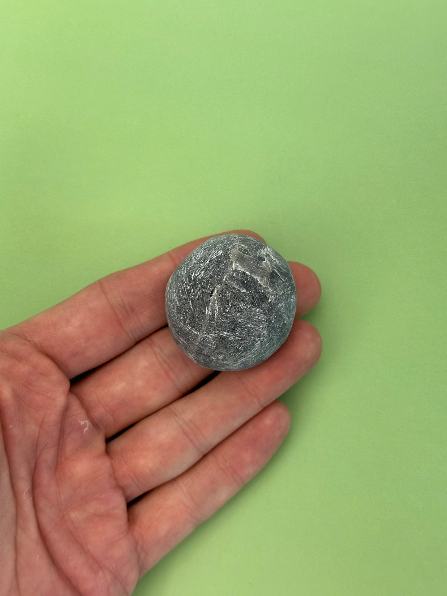 Black moonstone - Rough dragon egg