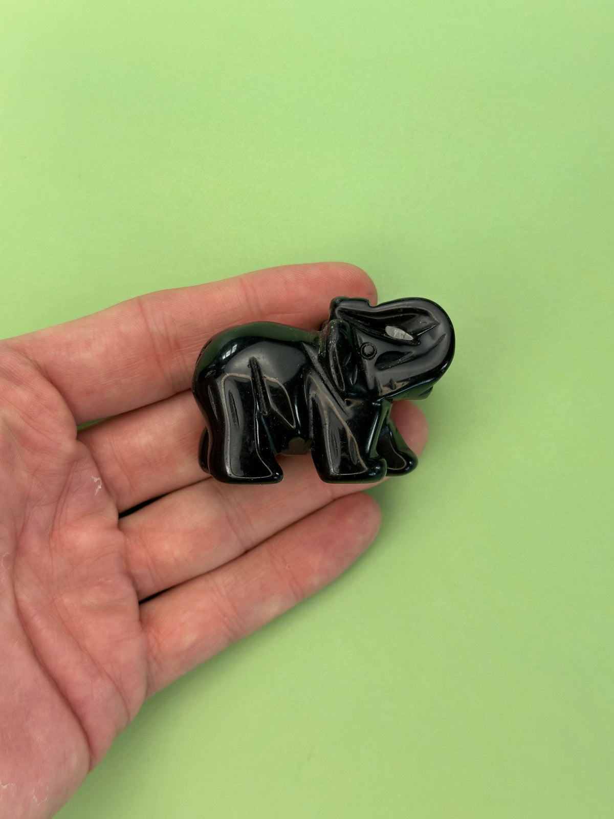Black obsidian - Elephant
