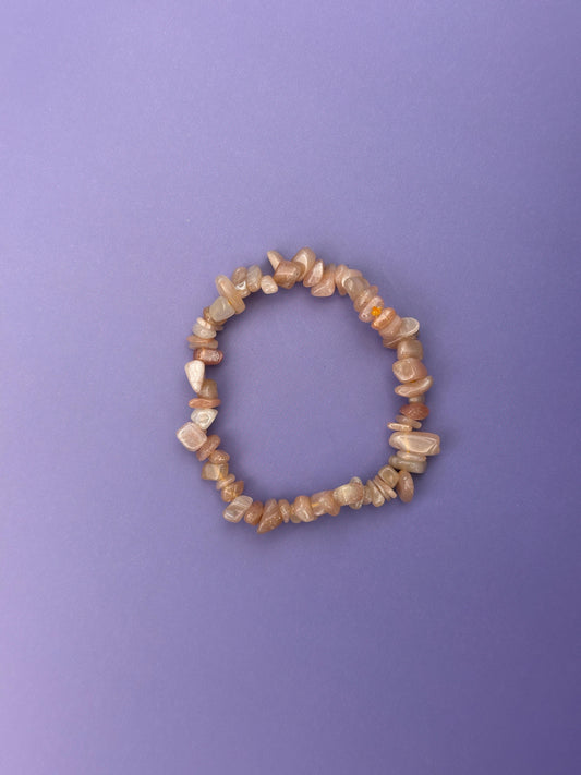 Moonstone - Crystal chip bracelet
