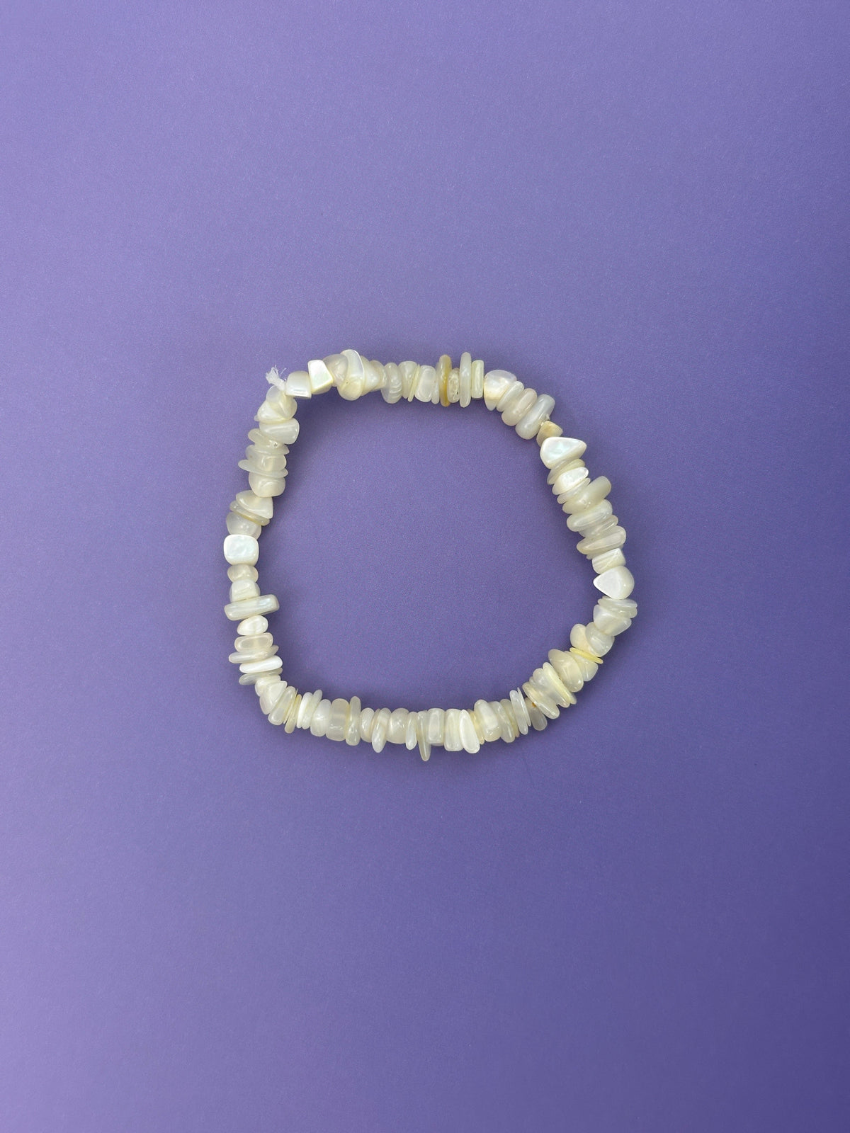 Mother of pearl - Crystal chip bracelet