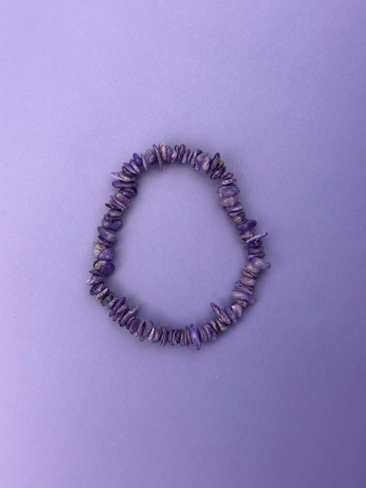 Charoite - Crystal chip bracelet