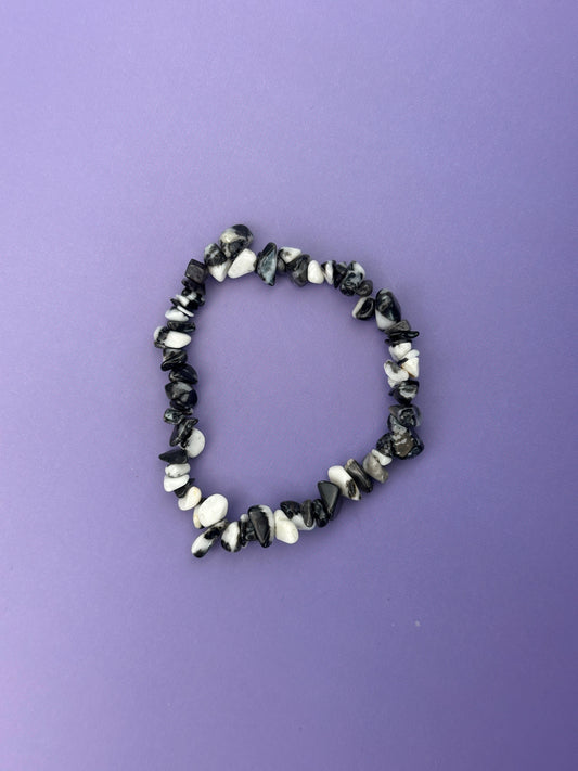 Black zebra agate - Crystal chip bracelet