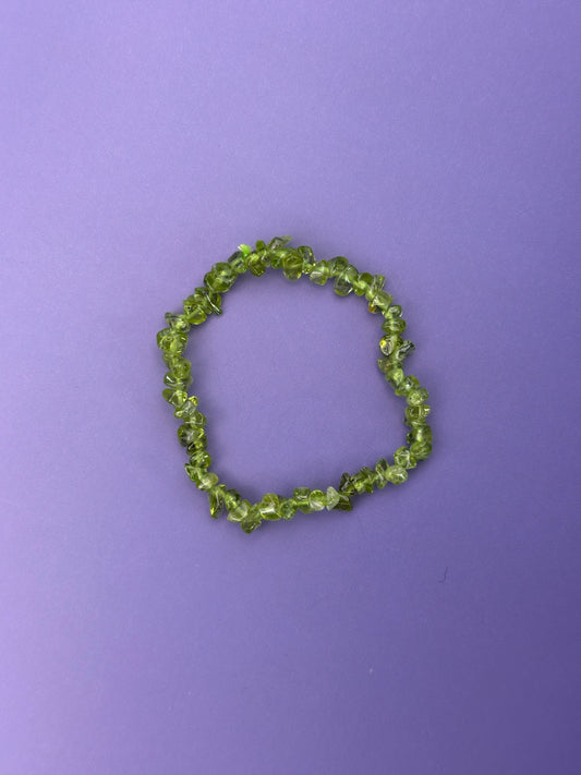 Peridot - Crystal chip bracelet