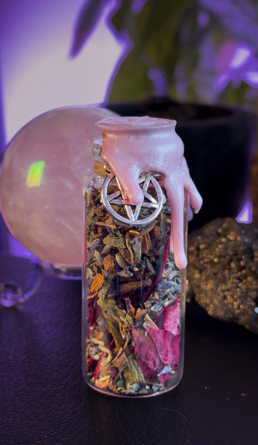 Love Spell Jar – Attract Romance & Deep Connection