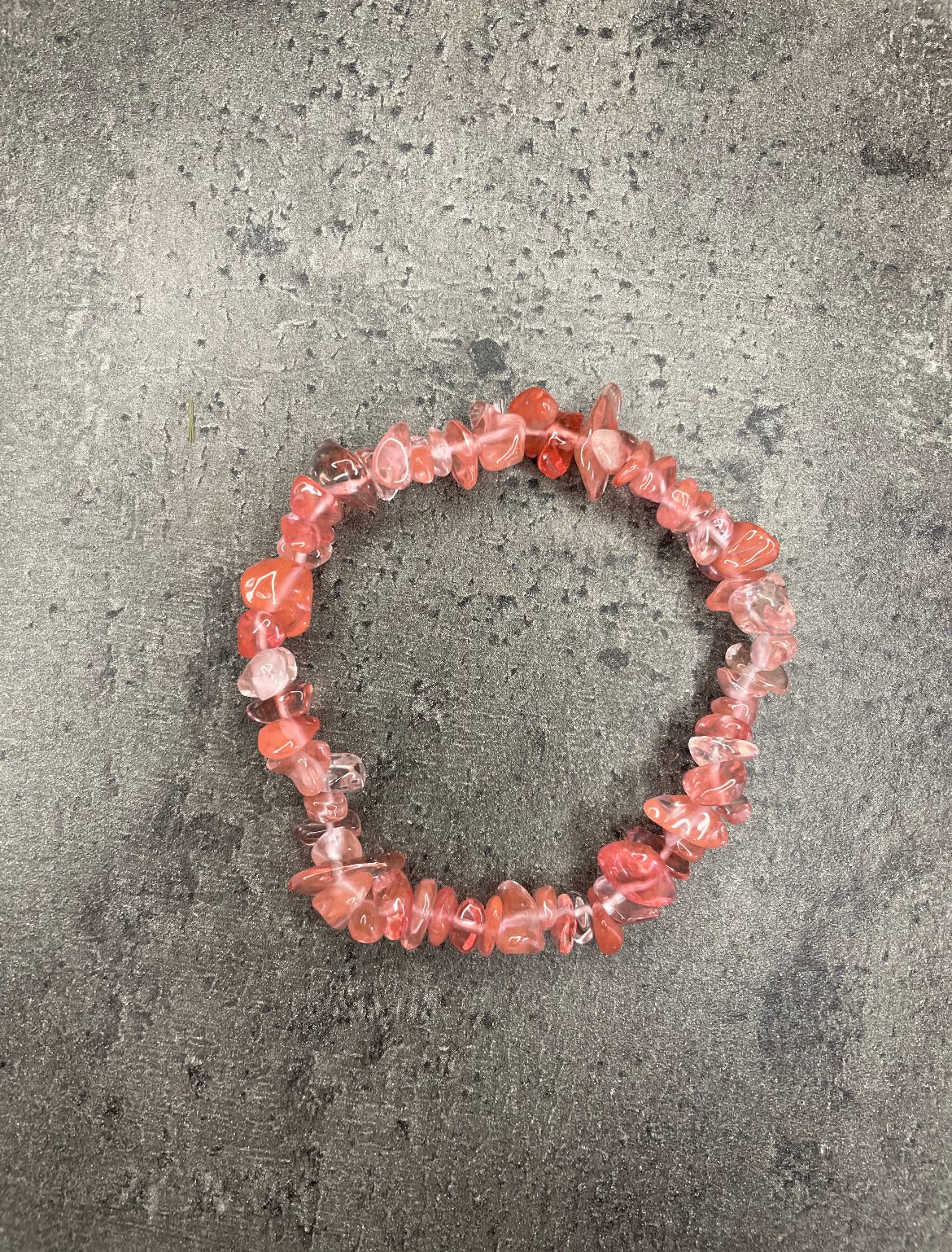 Cherry quartz - Crystal chip bracelet