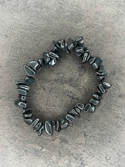 Hematite - Crystal chip bracelet