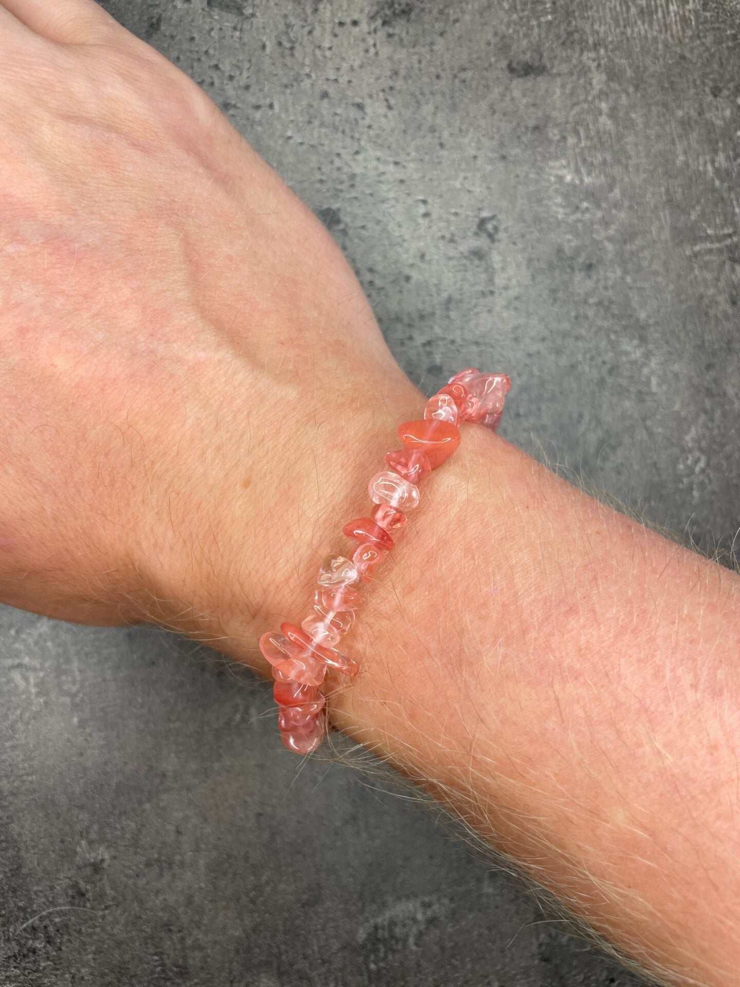 Cherry quartz - Crystal chip bracelet