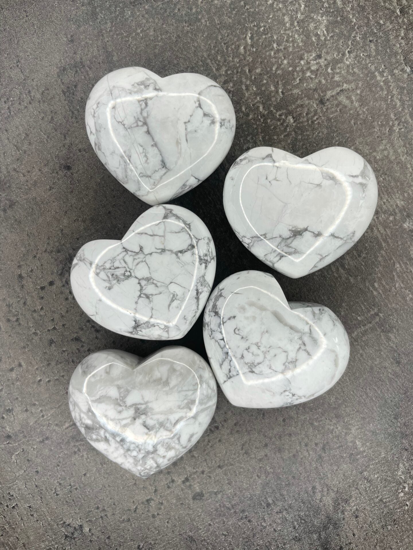 Howlite - Medium heart