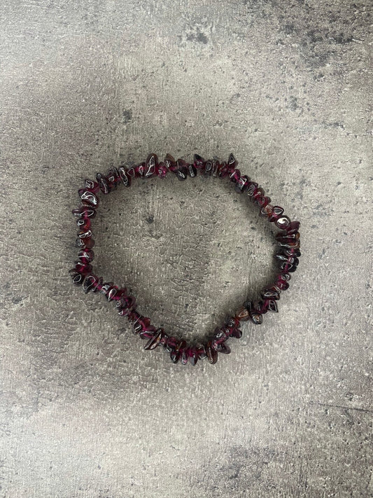 Ruby garnet - Crystal chip bracelet