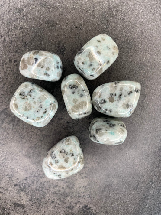 Kiwi jasper - Tumblestone