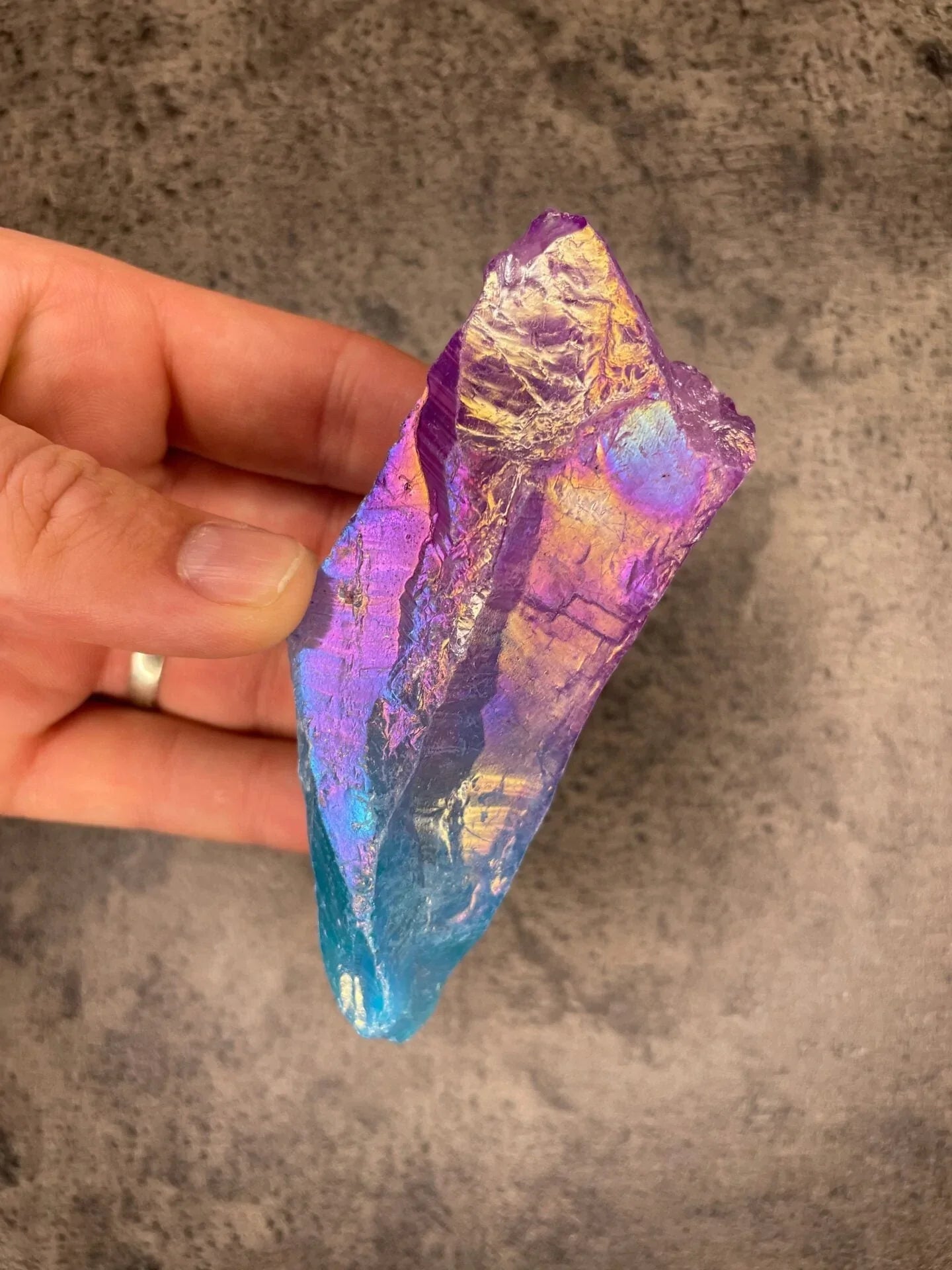 Blue-pink aura quartz - Rough chunk