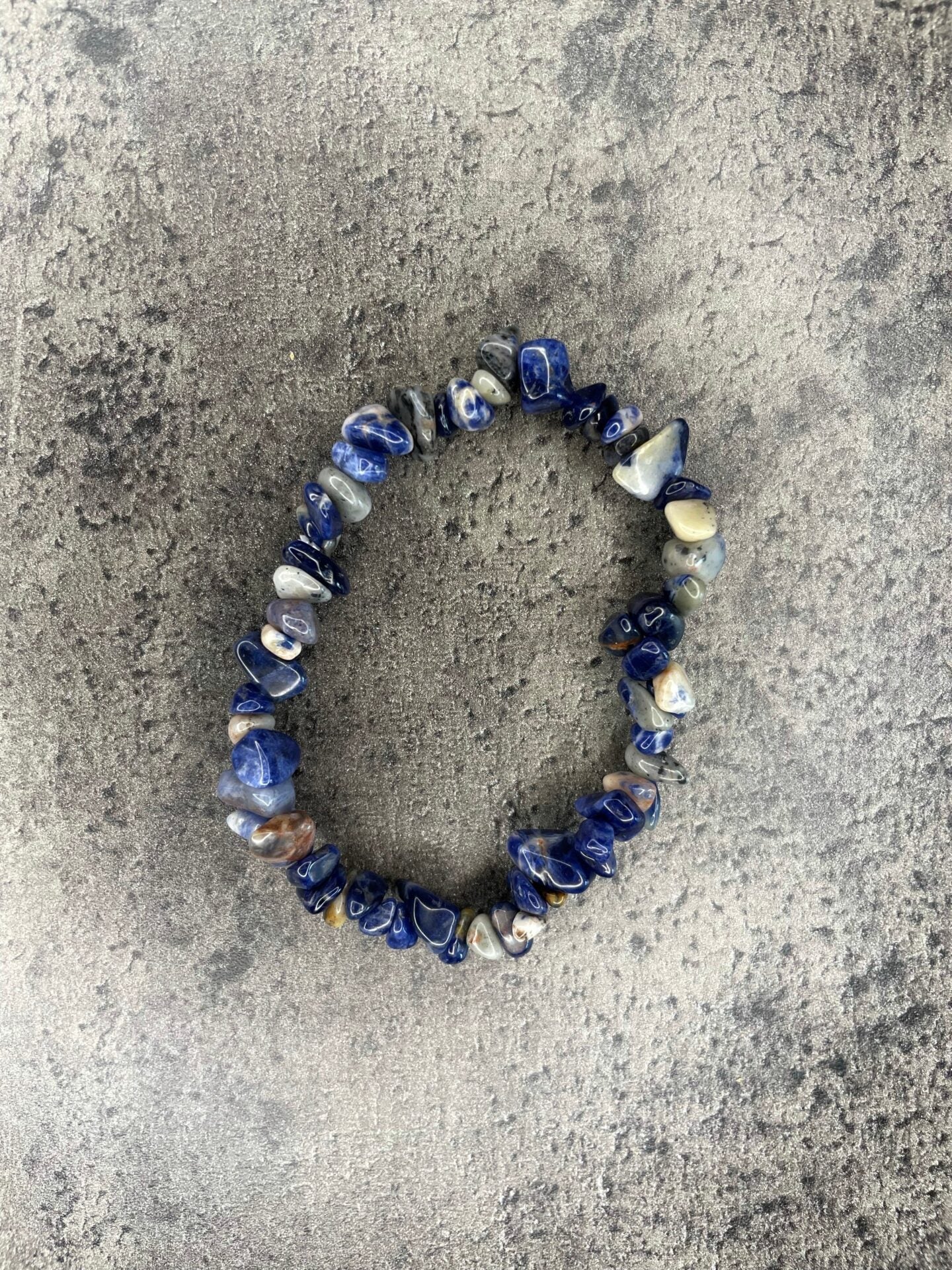 Sodalite - Crystal chip bracelet