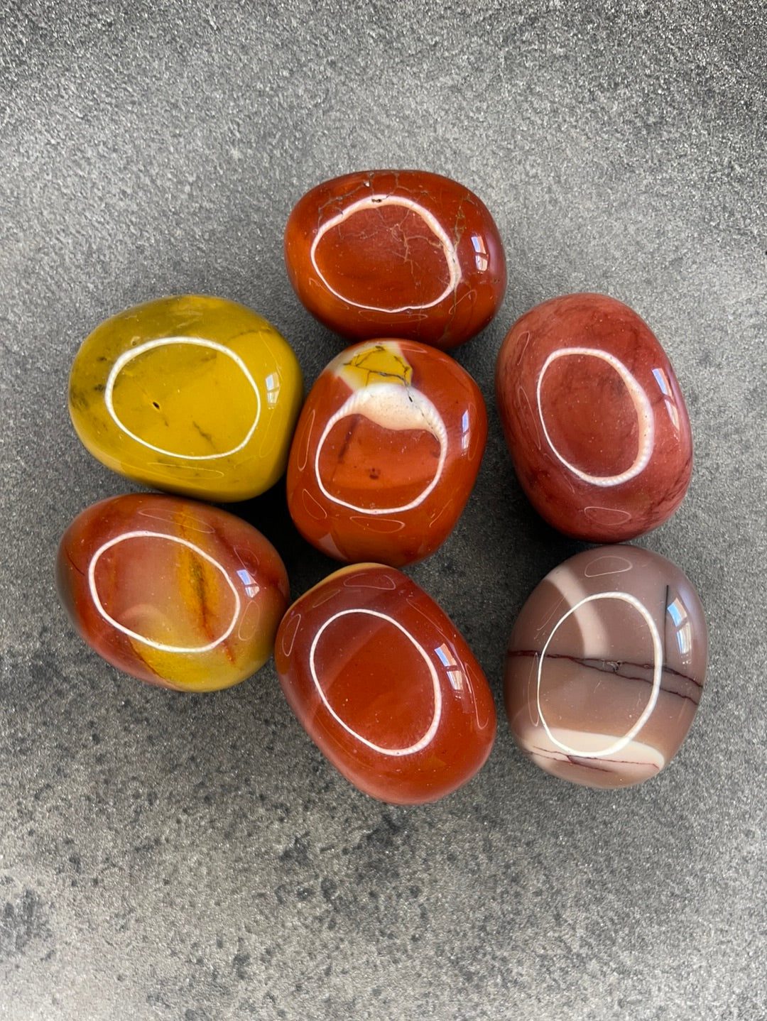 Mookaite jasper - Tumblestone